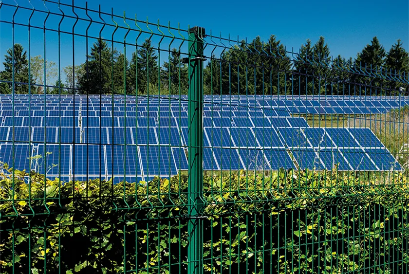 Van Merksteijn Fencing Systems Solar Fence Plus